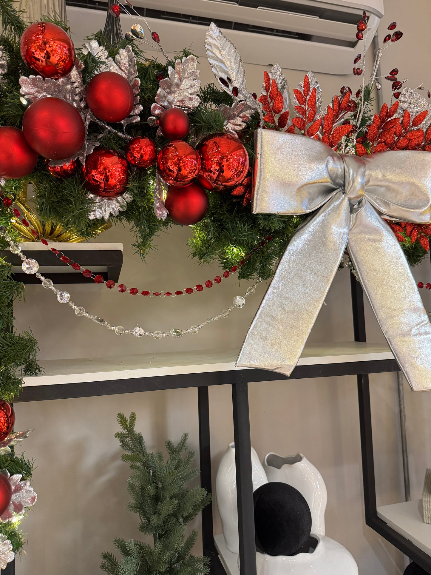 Guirnalda decorada rojo y plata / Decorated garland red and silver