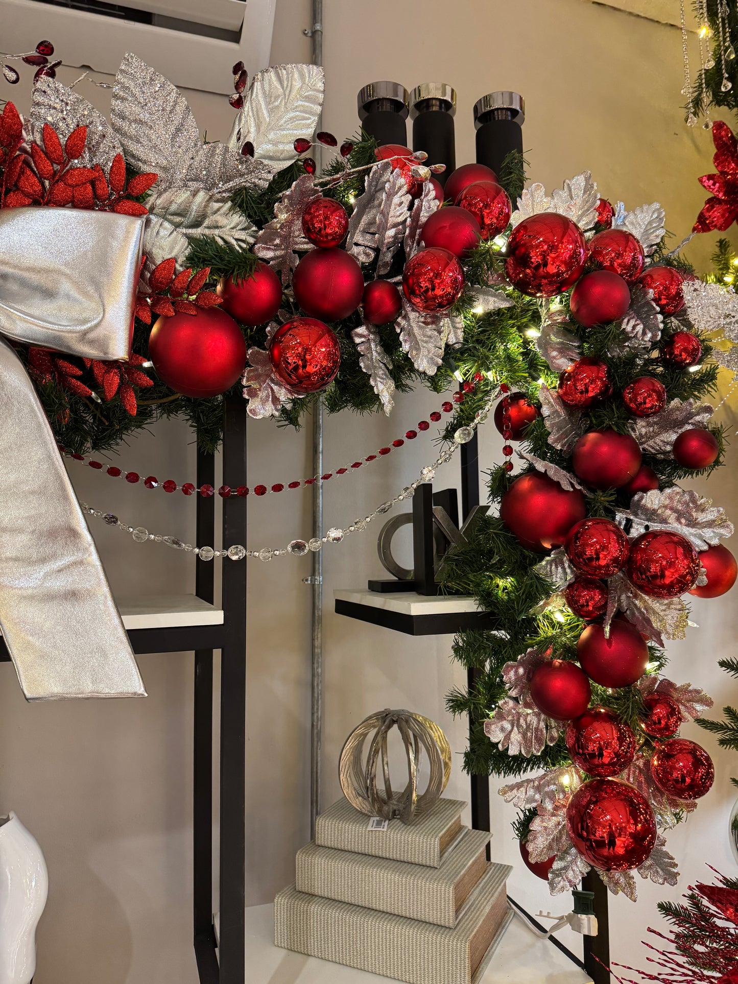 Guirnalda decorada rojo y plata / Decorated garland red and silver