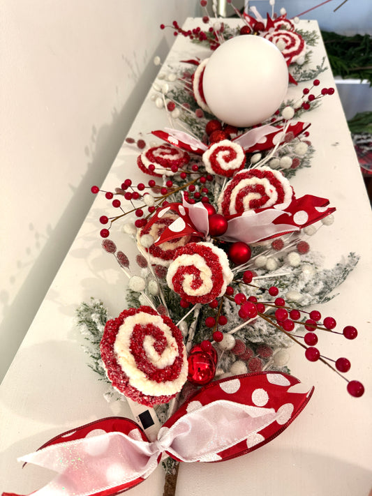 Guirnalda decorada blanca y rojo / Red & White center piece