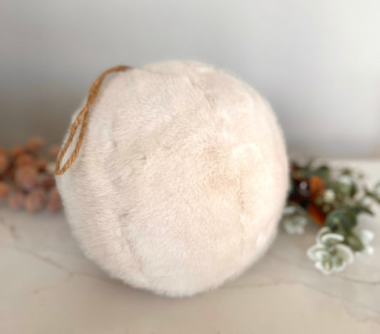 Esfera peluche color claro