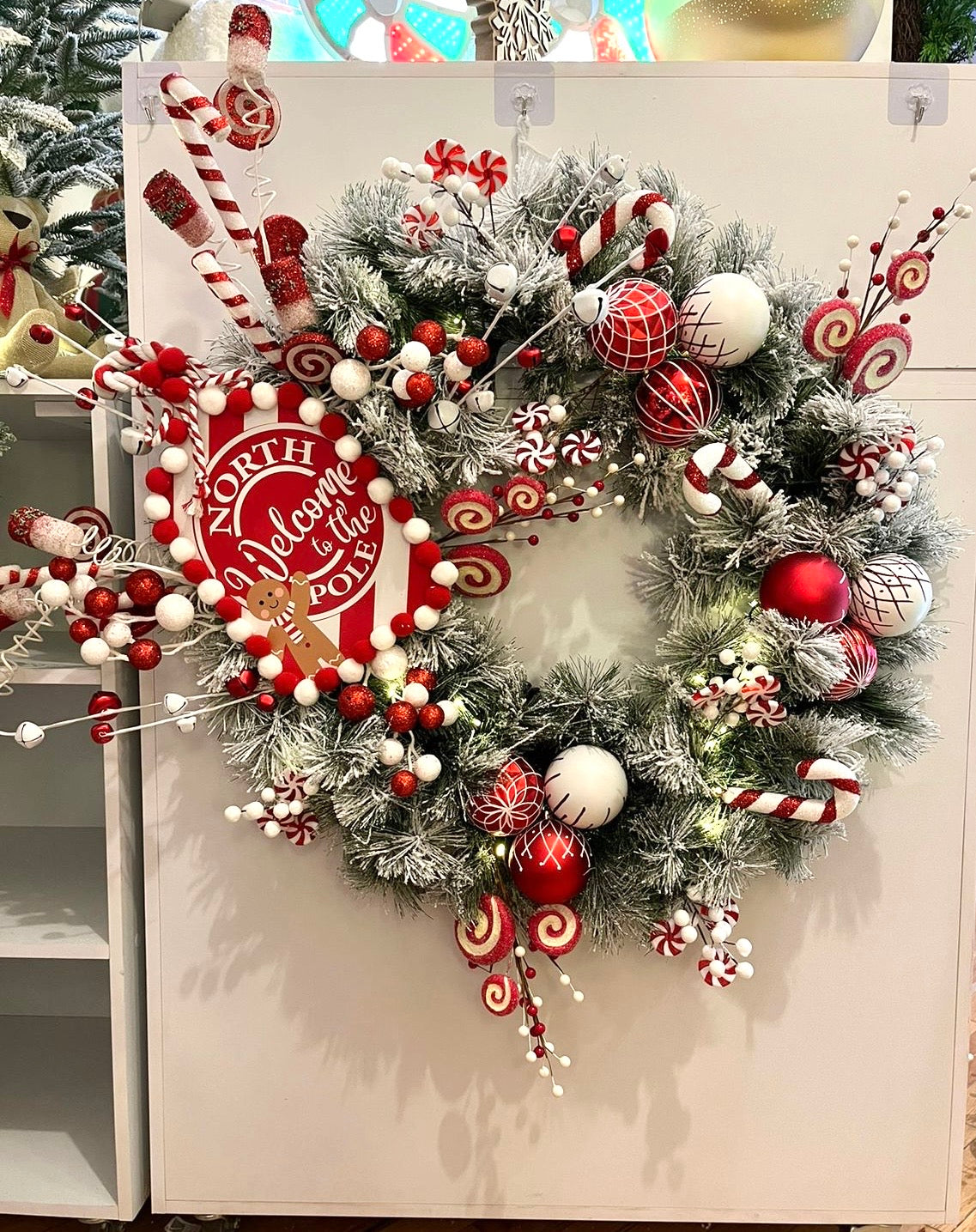 Corona decorada dulces / Candy decorated wreath