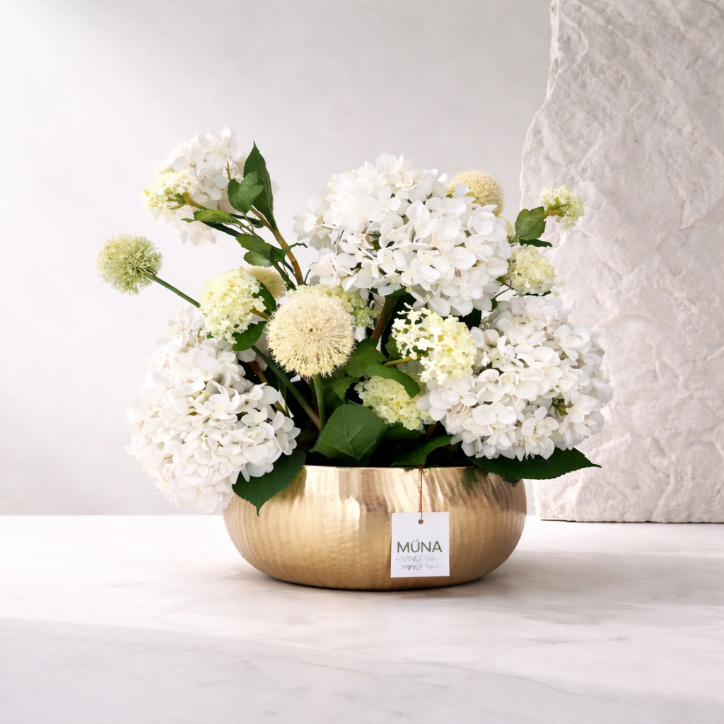 Florero dorado con Hortensias
