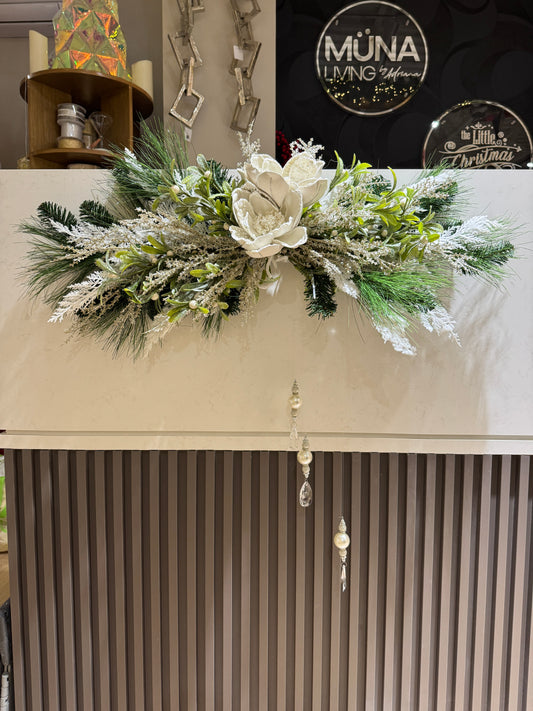 Arreglo decorado blanco / Decorared garland