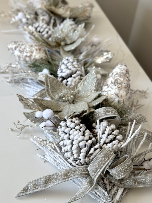 Guirnalda decorada blanca y plateada/ Decorared garland