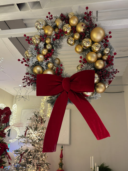 Corona decorada dorada